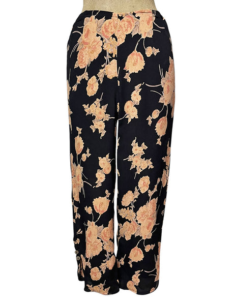 SAMPLE - Black Corsage Floral Capri Pants