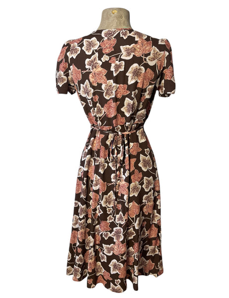 Brown Falling Leaves Retro Rita Dress