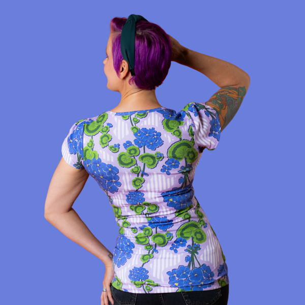 Modflower Wallpaper Tulip Sleeve in Lavender