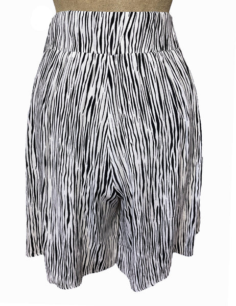White Tiger Stripe Retro High Waisted Shorts