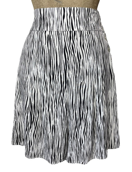 White Tiger Stripe Retro High Waisted Shorts