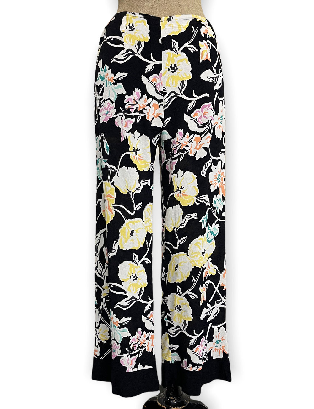 Black Nouveau Floral 1930s Style Louise Lounge Capri Pant