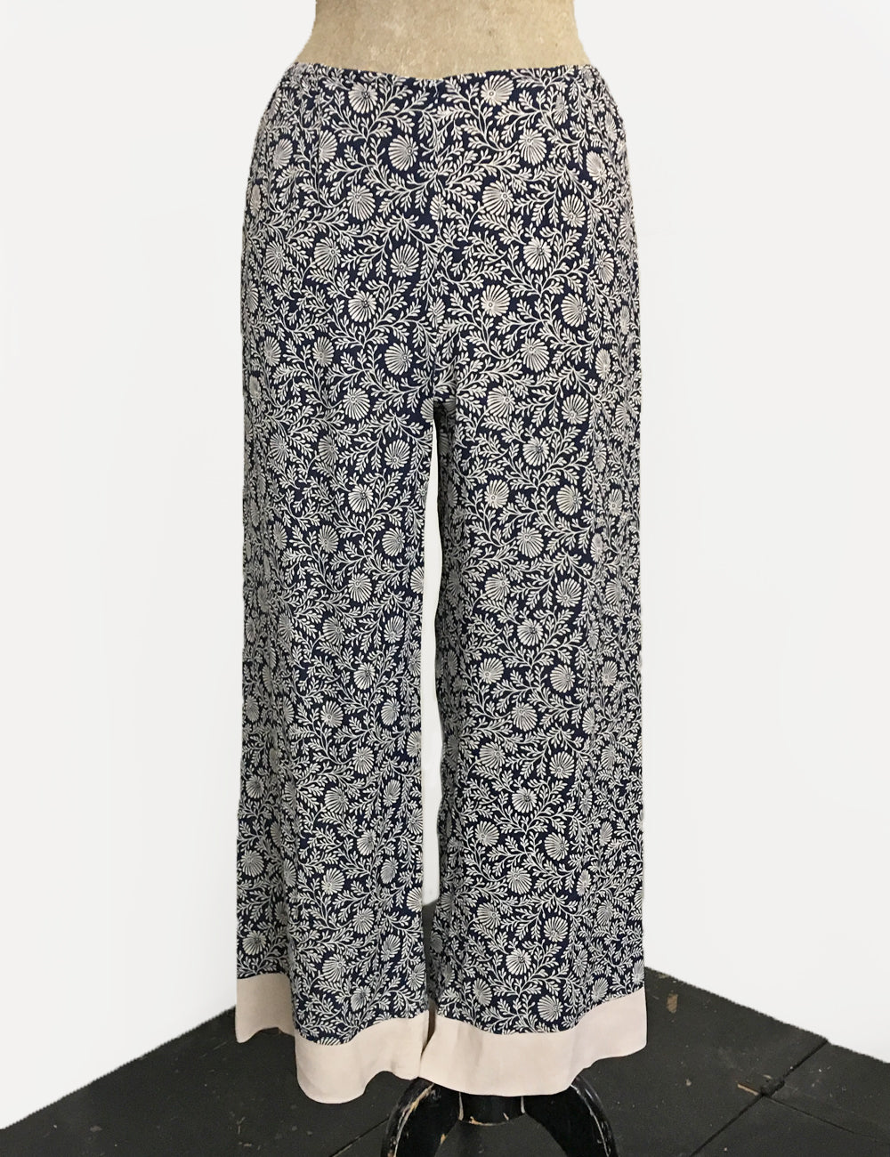Navy Vintage Fern Print 1930s Inspired Louise Lounge Capri Pant