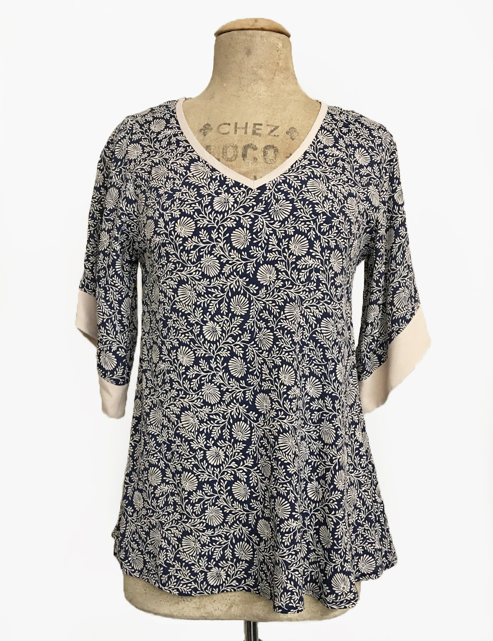 Navy Vintage Fern Print 1930s Inspired V-Neck Kimono Top