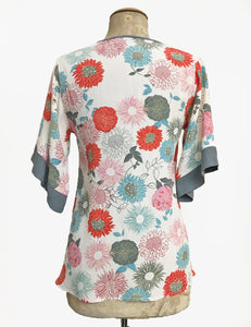 Ivory Colorful Mum Print V-Neck Kimono Top