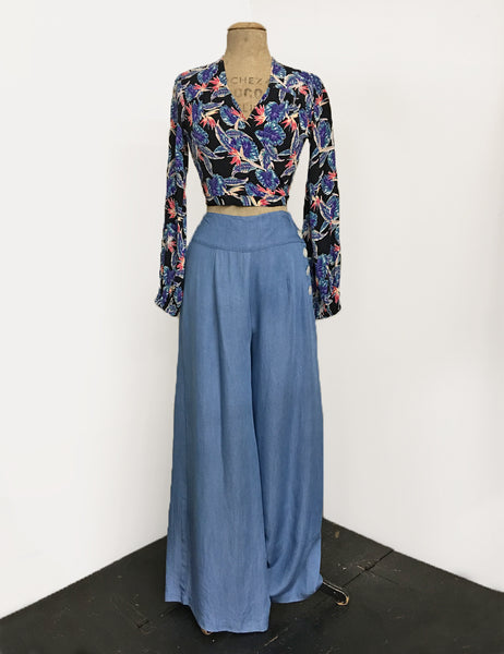 Black Birds of Paradise Print Balloon Sleeve Babaloo Crop Wrap Top