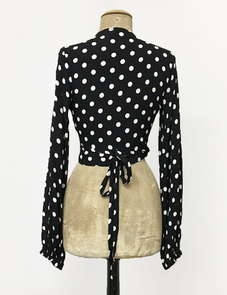 Black & White Big Dot Drama Sleeve Babaloo Tie Crop Top