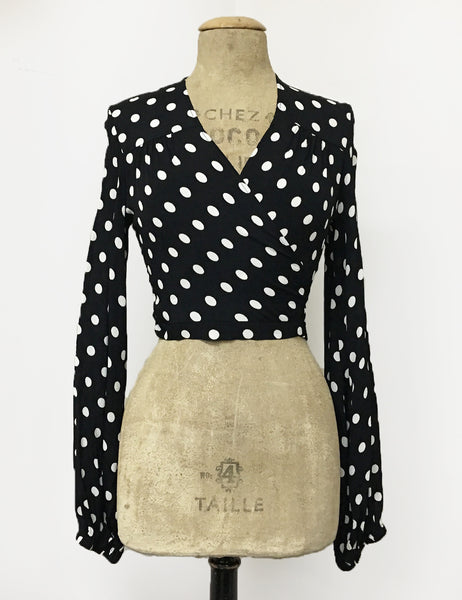 Black & White Big Dot Drama Sleeve Babaloo Tie Crop Top