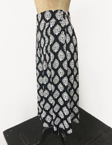 Black & White Turtle Stamp Retro High Waisted Wide Leg Culottes - FINAL SALE