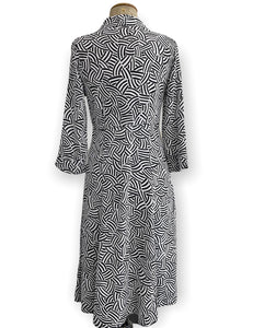 Black & White Deco Waves 1940s Sleeved Vintage Day Dress