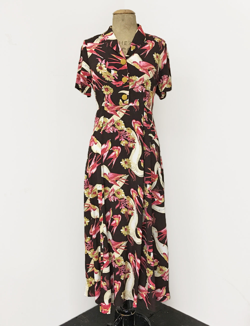 Brown Swallow Print Short Sleeve Tea Length Vintage Day Dress