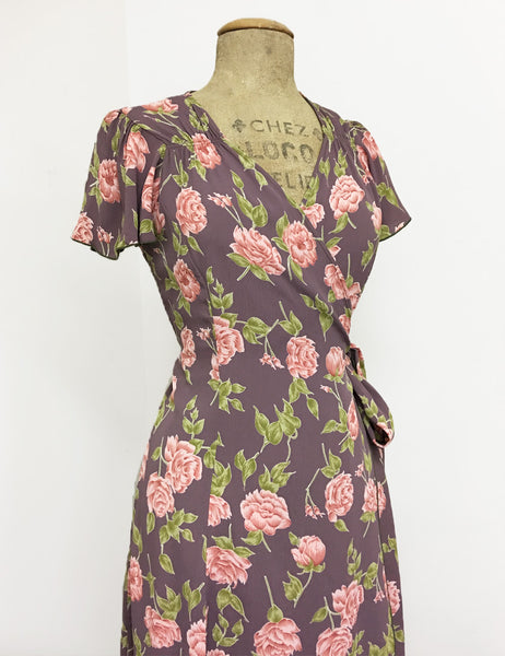 Dusty Lavender Roses Biasa Sweetheart Wrap Dress