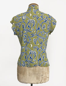 Green Abstract Leaf Print Mandarin Collar Button Up Tea Timer Top