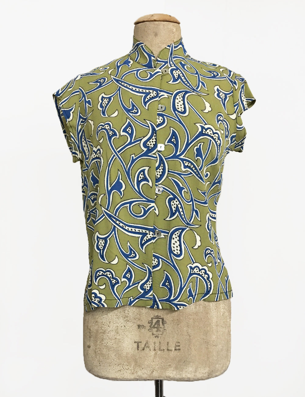 Green Abstract Leaf Print Mandarin Collar Button Up Tea Timer Top