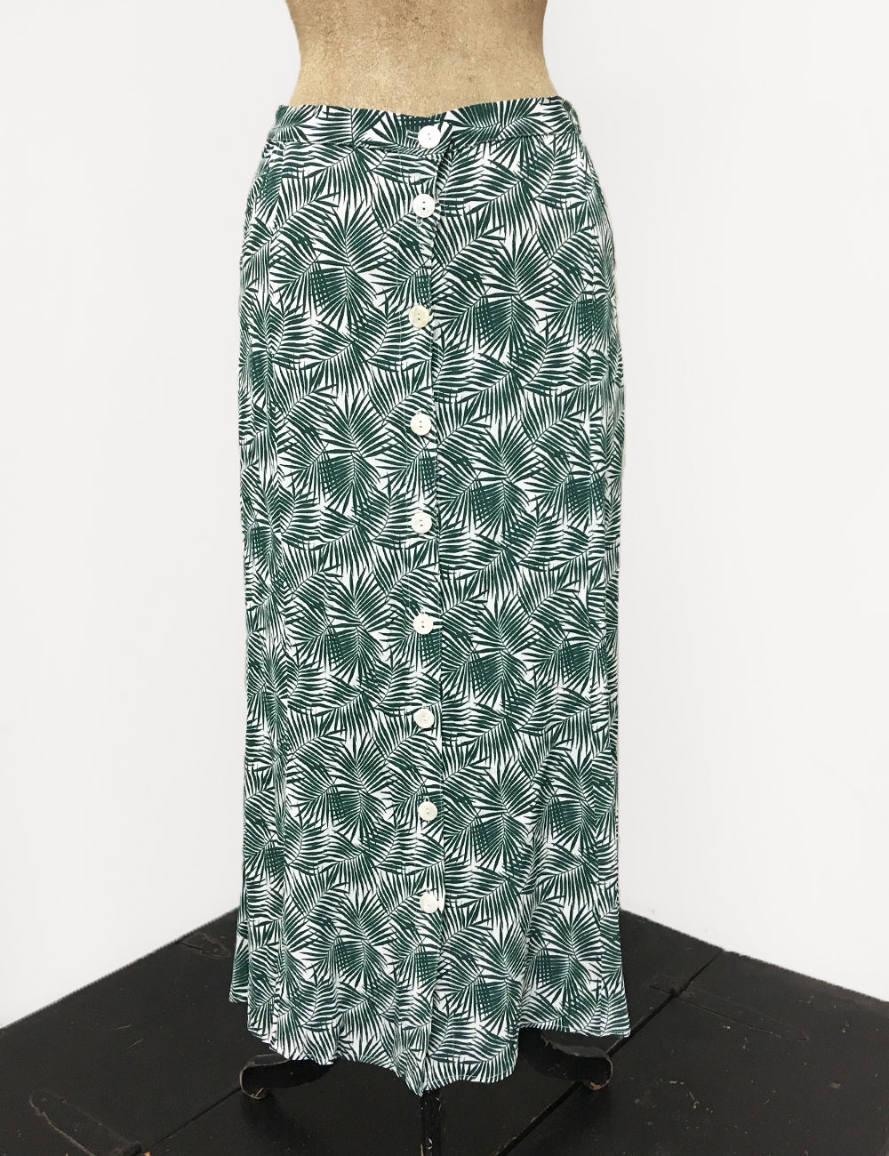 Green & White Tropical Fern Print Button Front Jade Skirt - FINAL SALE