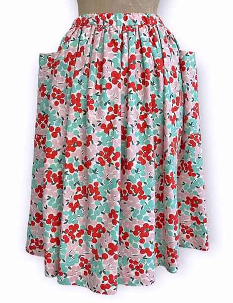 FINAL SALE - Scout for Loco Lindo - 1940s Holiday Berries Petunia Skirt