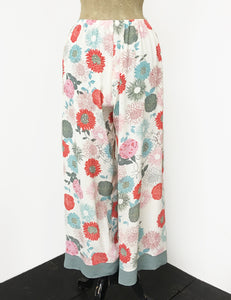 Ivory Colorful Mum Print Louise Lounge Capri Pants