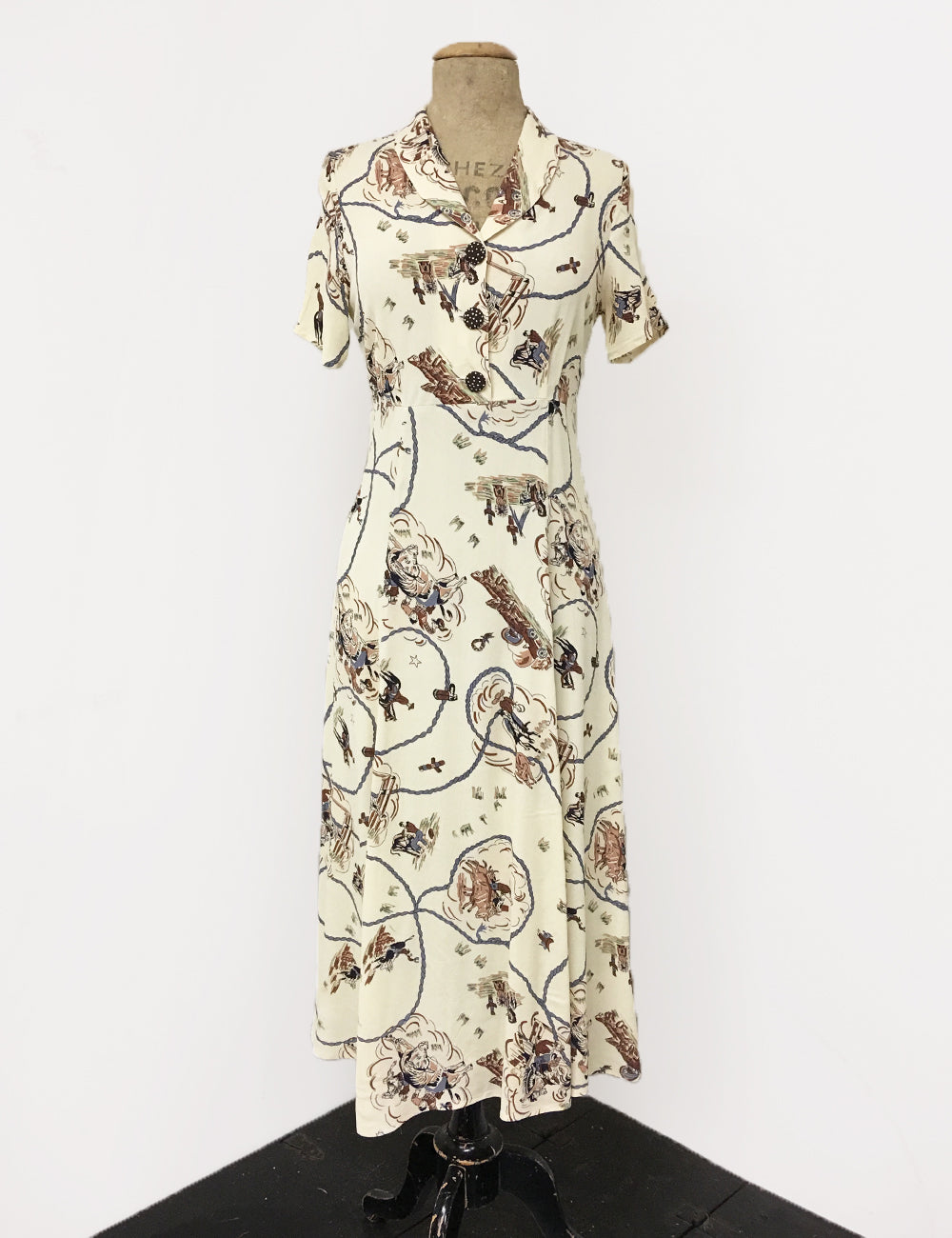 Ivory Vintage Western Print Short Sleeve Tea Length Vintage Day Dress
