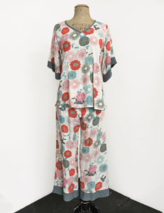 Ivory Colorful Mum Print V-Neck Kimono Top