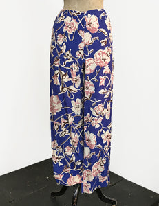 Blue Deco Floral Print Louise Lounge Capri Pants - FINAL SALE