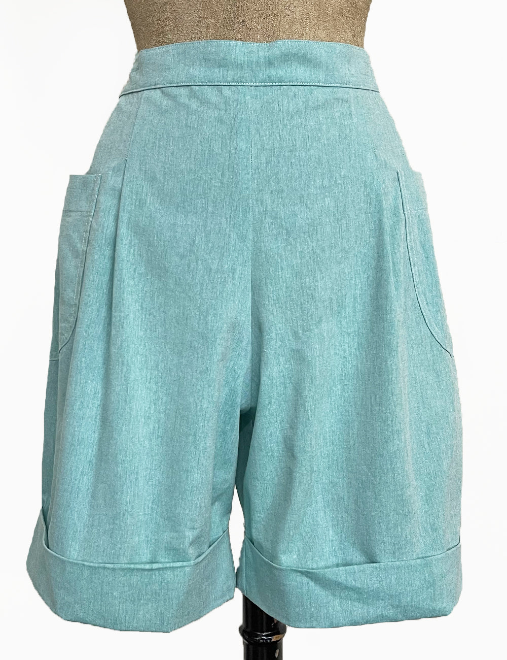 Scout for Loco Lindo - Mint Green Chambray 1940s Style Woodland Walking Short