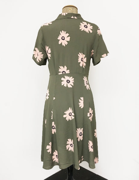 Army Green Daisy Print Short Sleeve Vintage Day Dress - FINAL SALE
