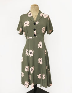 Army Green Daisy Print Short Sleeve Vintage Day Dress - FINAL SALE