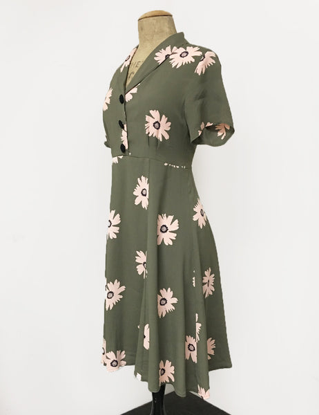 Army Green Daisy Print Short Sleeve Vintage Day Dress - FINAL SALE