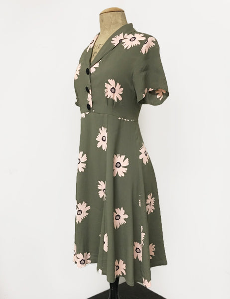 Army Green Daisy Print Short Sleeve Vintage Day Dress - FINAL SALE
