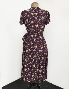 Colorful Purple Feathers Biasa Sweetheart Wrap Dress