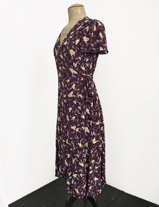 Colorful Purple Feathers Biasa Sweetheart Wrap Dress