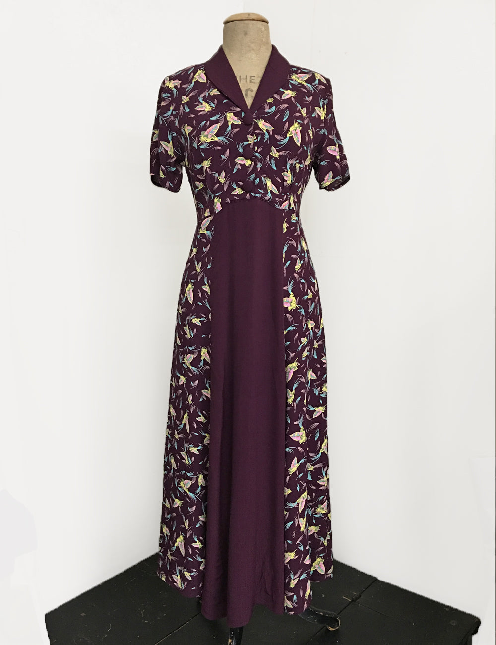 Colorful Purple Feathers 1940s Contrast Tea Length Day Dress