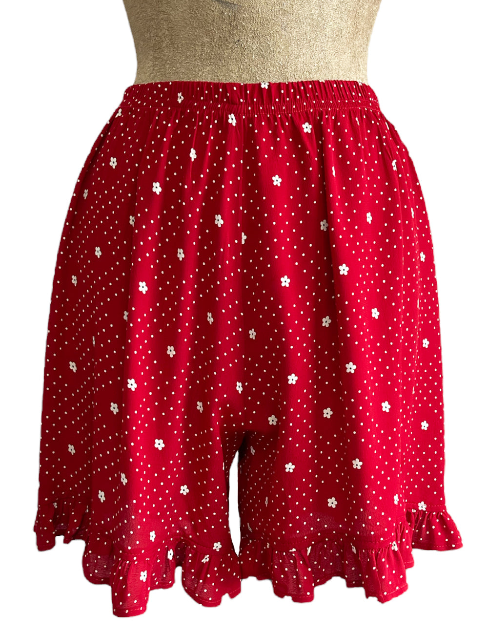 FINAL SALE - Red Floral Dot Retro Ruffle Hem Shorts