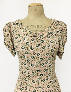 Sweet Pink & Green Pansy Floral Print 1930s Venice Beach Balboa Swing Dress