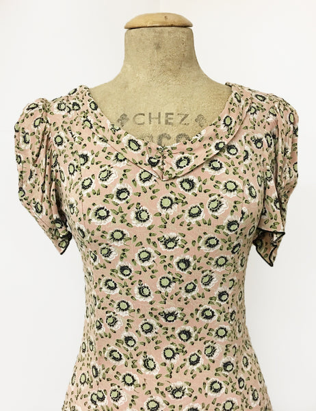 Sweet Pink & Green Pansy Floral Print 1930s Venice Beach Balboa Swing Dress