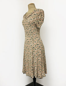 Sweet Pink & Green Pansy Floral Print 1930s Venice Beach Balboa Swing Dress