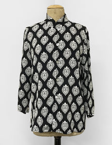 Black & White Retro Turtle Stamp Button Up Mandarin Blouse