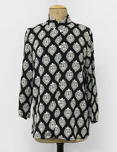 Black & White Retro Turtle Stamp Button Up Mandarin Blouse